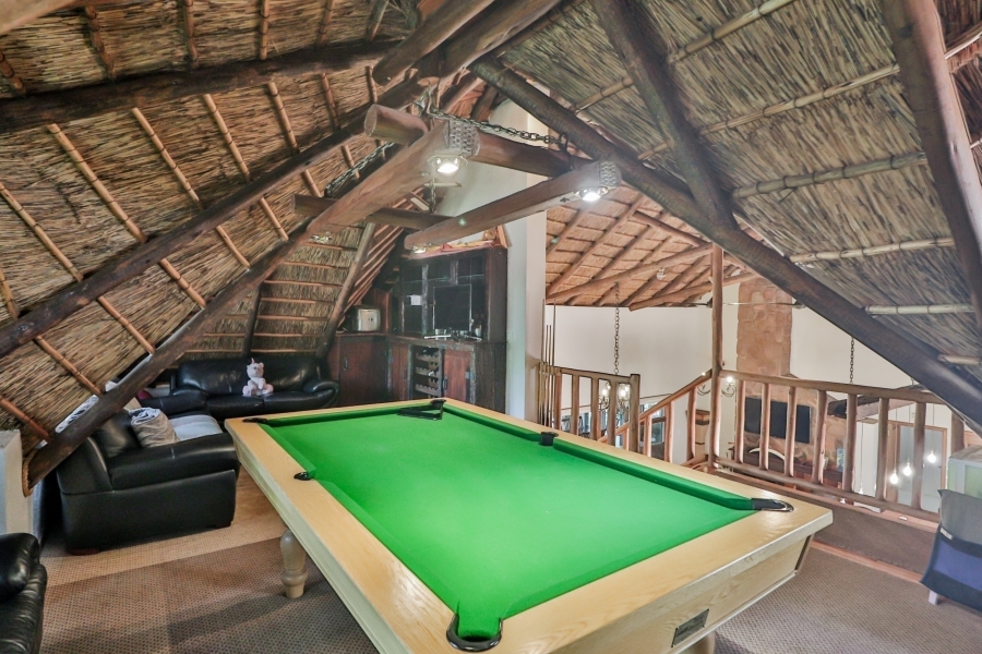 6 Bedroom Property for Sale in Lakeland North West